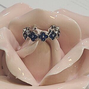 Silver ring with blues cubic zirconia